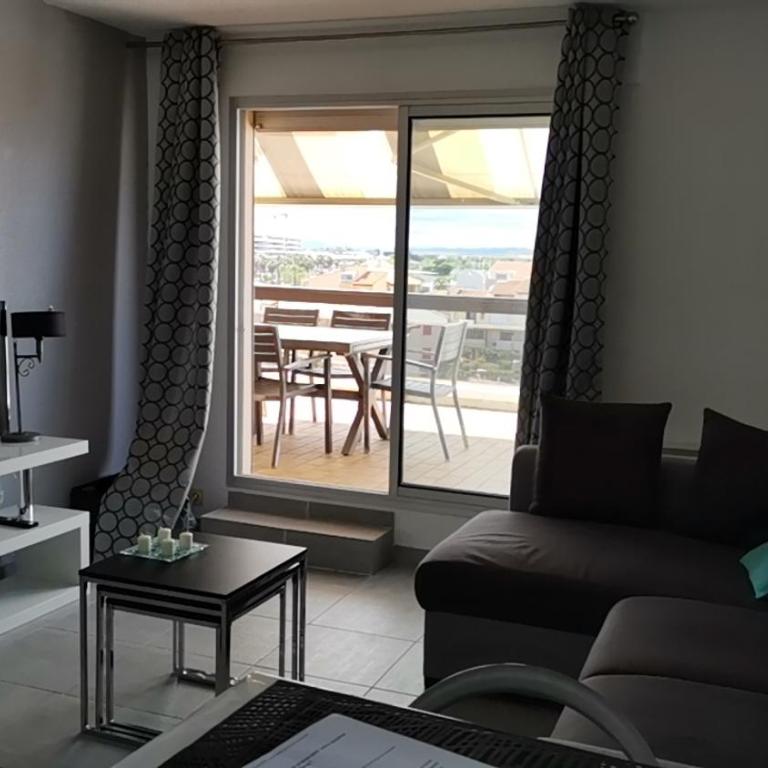 T2 Climatisé classé 2 étoiles prés de la plage avec parking privé numéroté - Apartamento de 1 dormitorio - 10