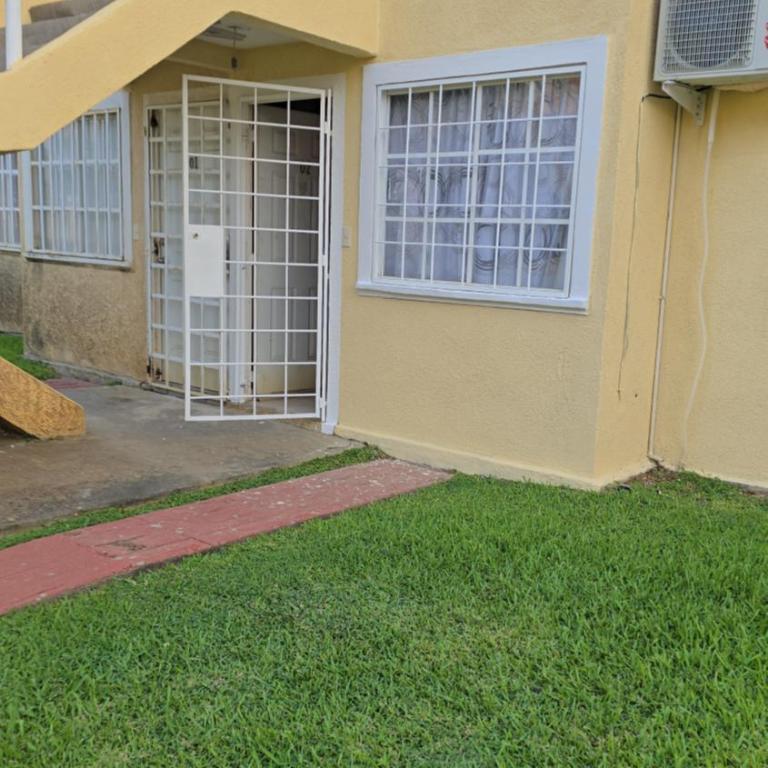 Departamento muy cerca de Mundo Imperial - Apartamento de 2 dormitorios - 36