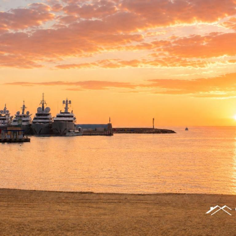 Beach Lux 1m | 1BR | A/C | WIFI| 6Pax By Tilo - Appartamento - 1