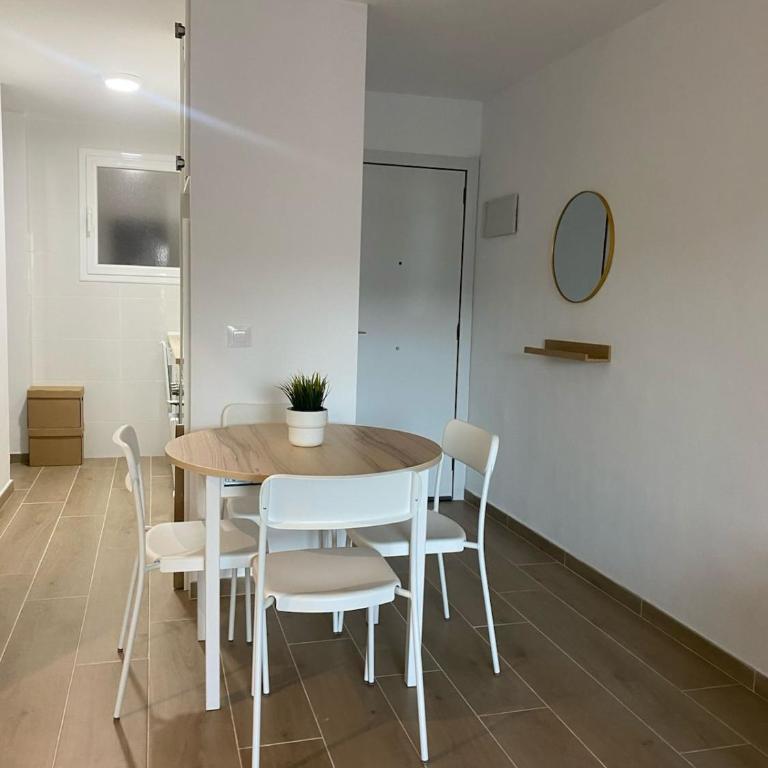 Apartament a 1a línia de mar, con WiFi - Two-Bedroom Apartment - 2