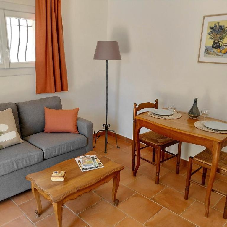 Idéale pour couple - Maison en Provence avec piscine et grand terrain - Maison 1 Chambre - 11