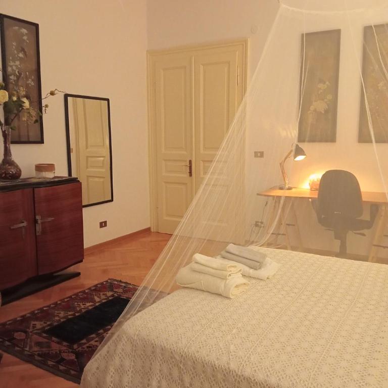 Regina's B&B - Habitación Doble con baño compartido - 8