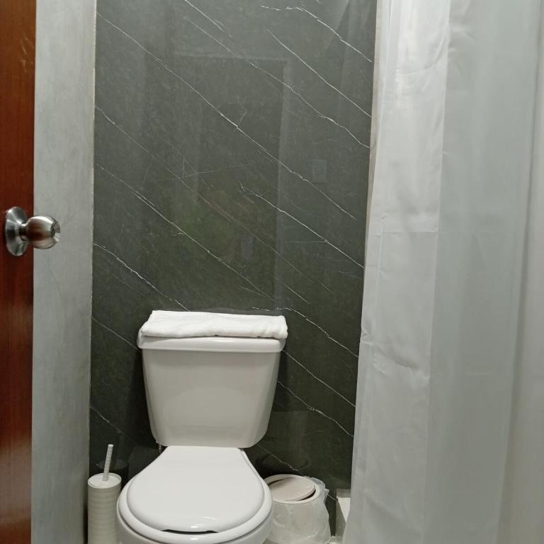 El Paraiso, Ccs, Acogedor, Amplio & Bello Apto con Wifi de Fibra - Apartamento de 3 dormitorios - 10