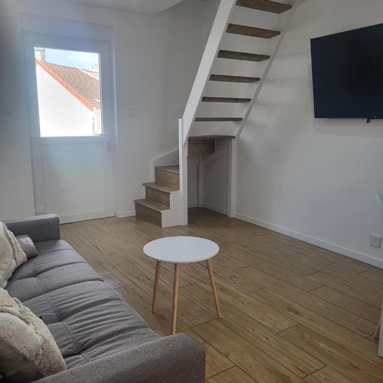 petite maison avec jardin - Appartement 1 Chambre - 10