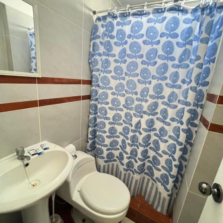 hospedaje welcome paracas - Habitación Doble con baño privado - 5