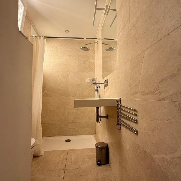 Duplex indépendant 5 couchages centre Narbonne - Apartamento - 17