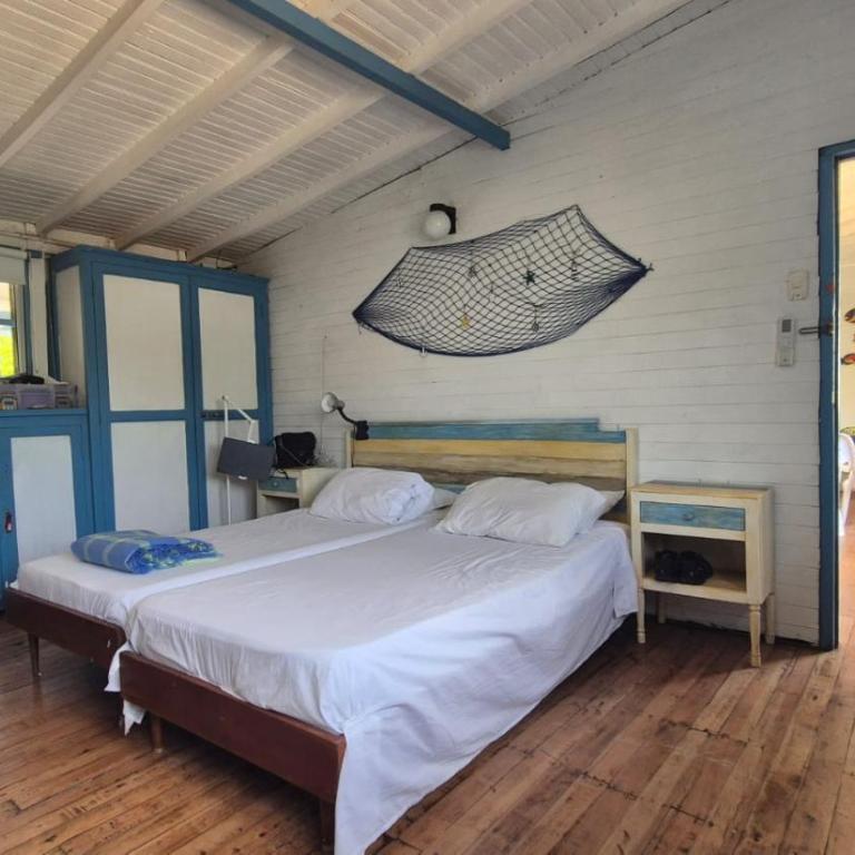 Santa Cruz - Four-Bedroom House - 5