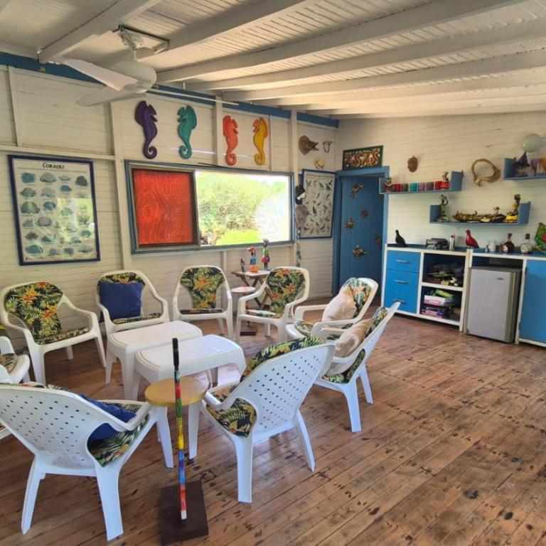Santa Cruz - Four-Bedroom House - 8