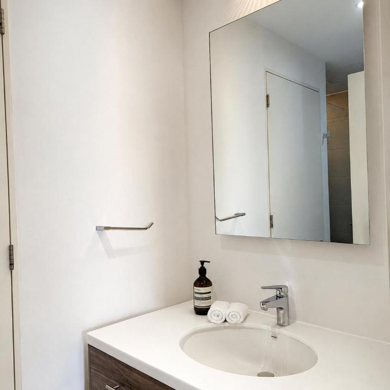 Moderno Ubicacion Vistas Seguridad y Estilo - Apartment with Mountain View - 18
