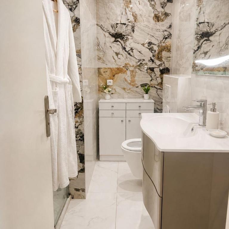 Luxury 3BR Apartment with Panoramic View, Terrace & 3 Bathrooms Cannes festival - Appartement - 8