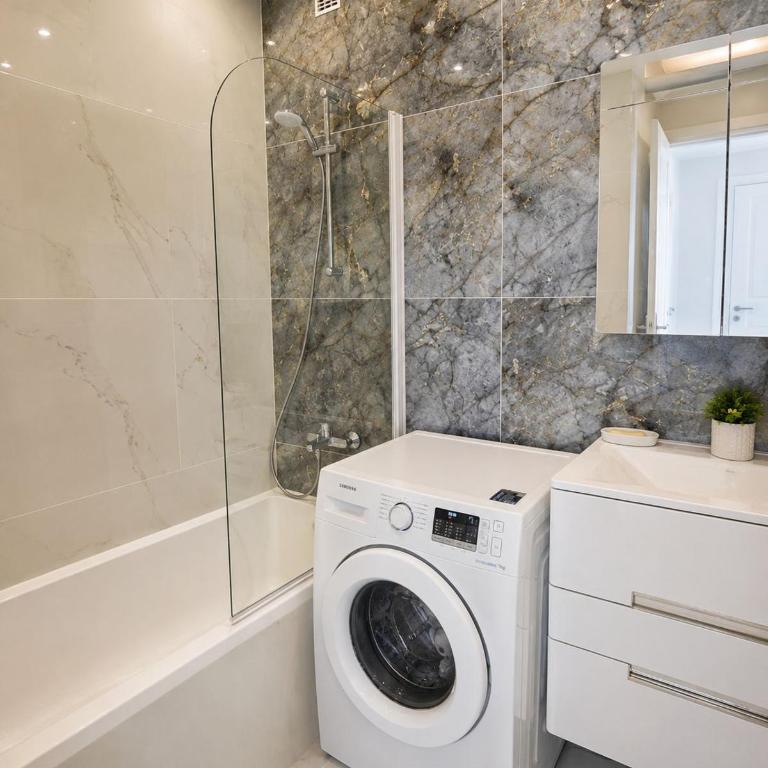 Luxury 3BR Apartment with Panoramic View, Terrace & 3 Bathrooms Cannes festival - Appartement - 10