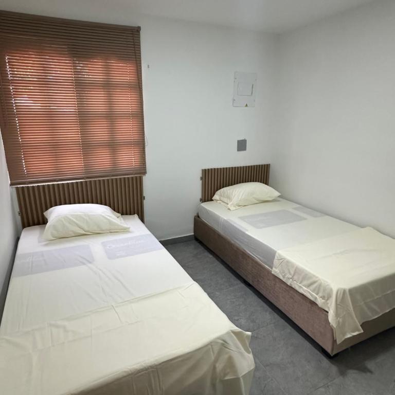 Casa Valenzo - Double or Twin Room with Shared Bathroom - 9