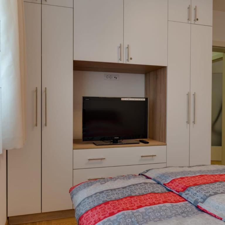 Jeca - One-Bedroom Apartment - 5