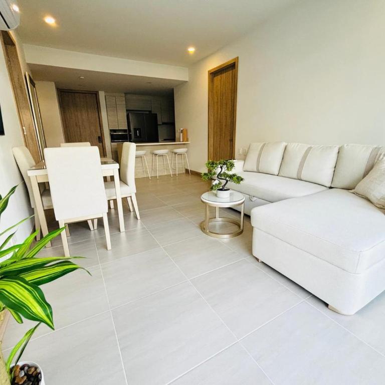Oceanfront Residence at Exclusive Beach Club - Apartment with View and Balcony - 29