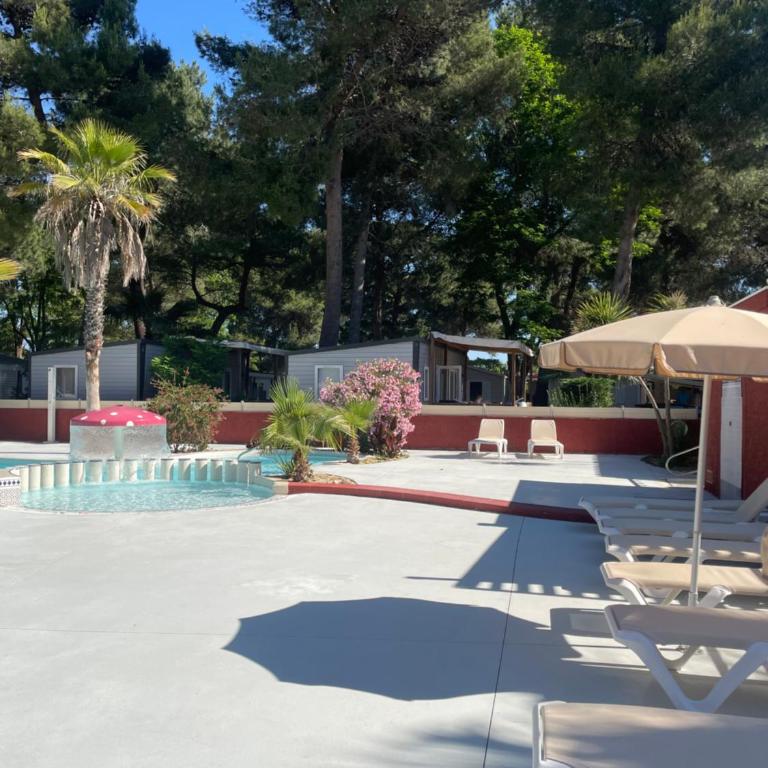 Camping 4 étoiles mobil-home confort 3 chambres - Apartment mit 3 Schlafzimmern - 42