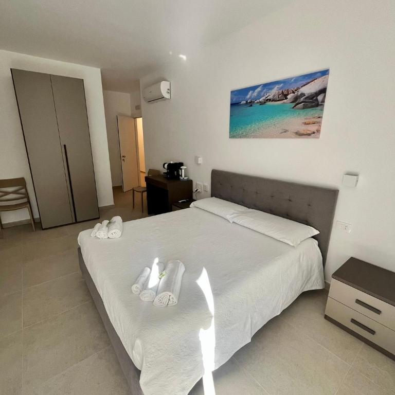 Perla della Riviera - Deluxe King Room - 4