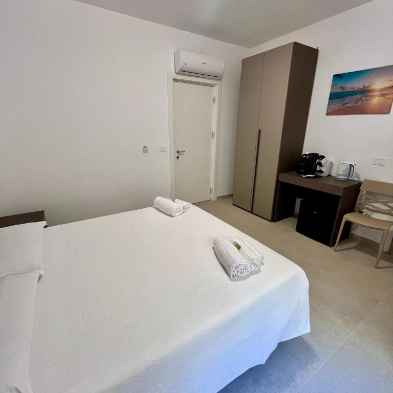 Perla della Riviera - Standard King Room - 4