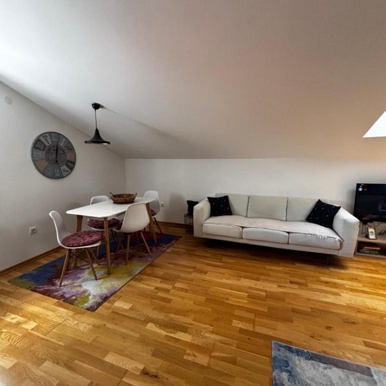 Aerodrom Apartment Ana - Apartman sa 1 Spavaćom Sobom - 3