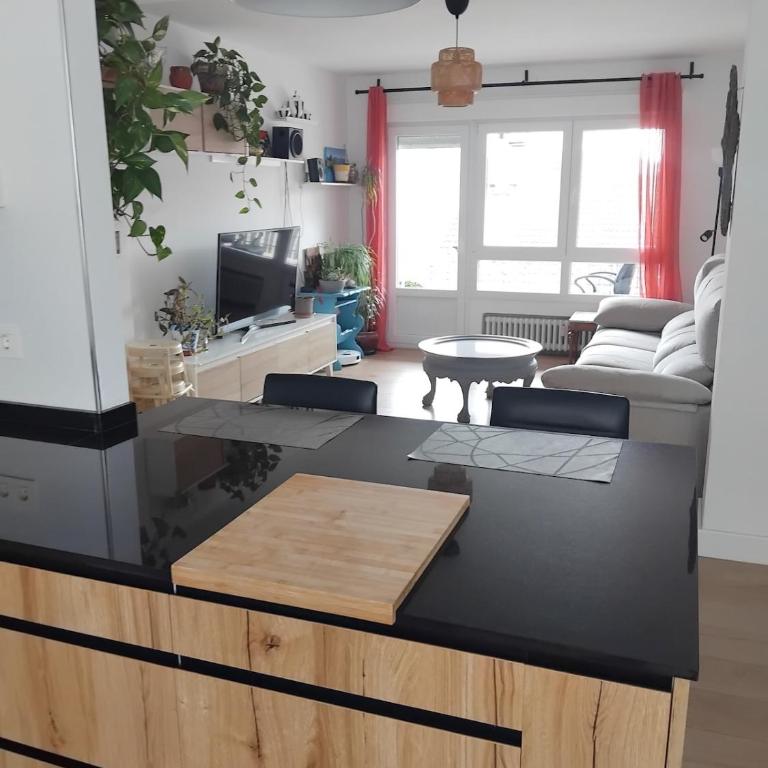 La Arena, playa San Lorenzo, centro Gijón - Two-Bedroom Apartment with City View - 6