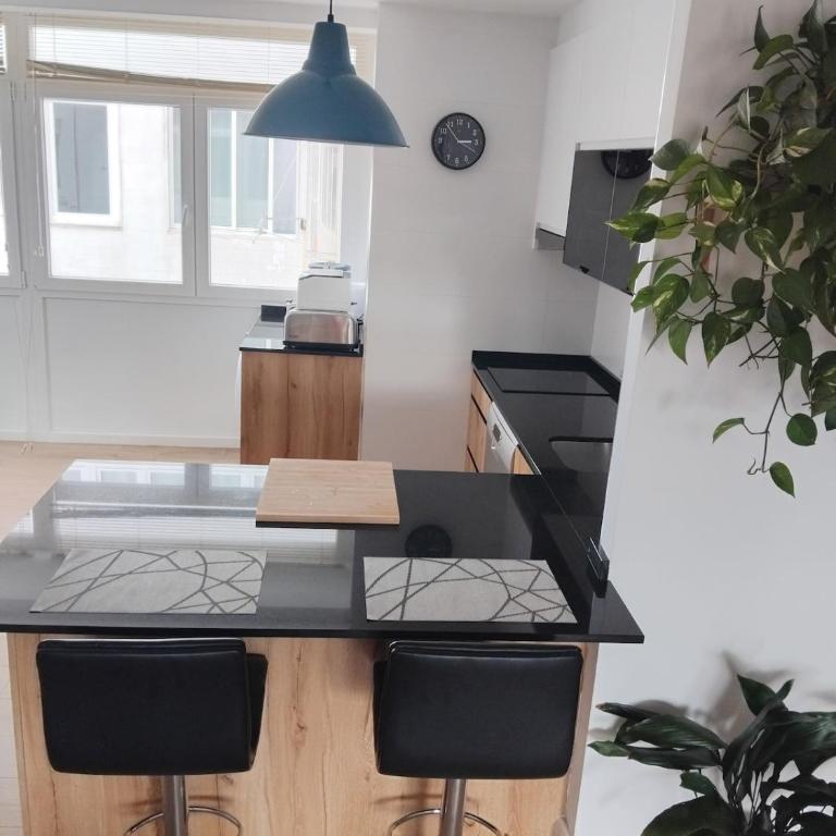 La Arena, playa San Lorenzo, centro Gijón - Two-Bedroom Apartment with City View - 28