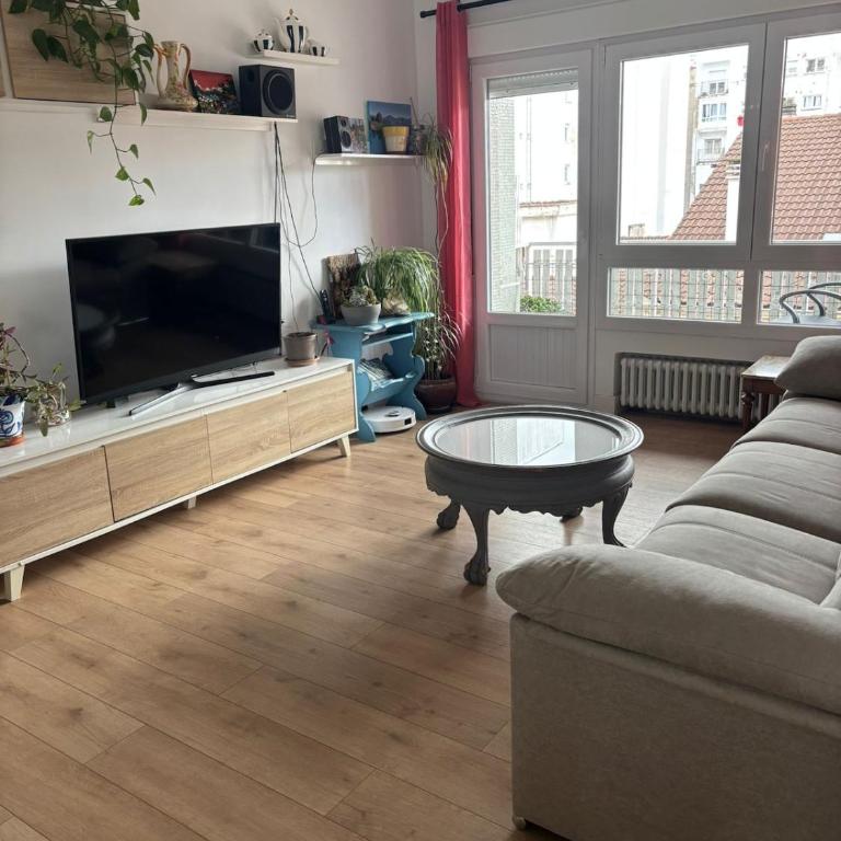 La Arena, playa San Lorenzo, centro Gijón - Two-Bedroom Apartment with City View - 41