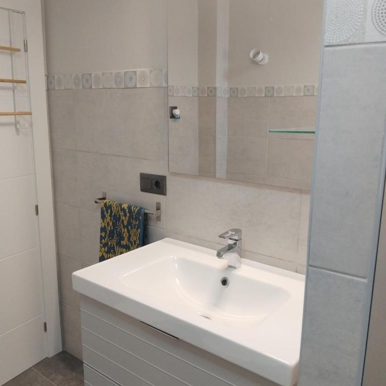 La Arena, playa San Lorenzo, centro Gijón - Two-Bedroom Apartment with City View - 43