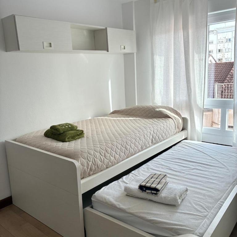 La Arena, playa San Lorenzo, centro Gijón - Two-Bedroom Apartment with City View - 48