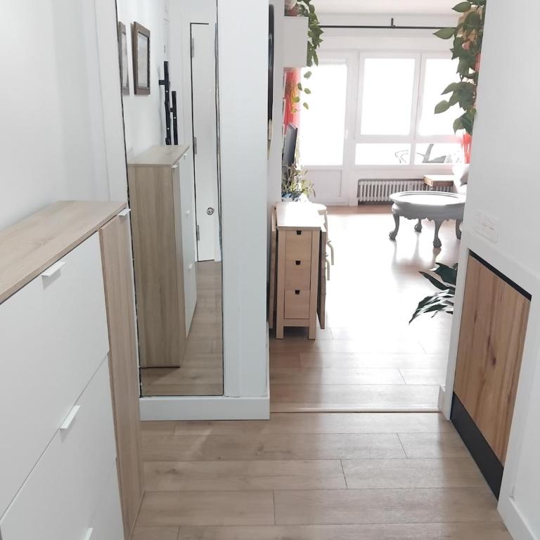 La Arena, playa San Lorenzo, centro Gijón - Two-Bedroom Apartment with City View - 54