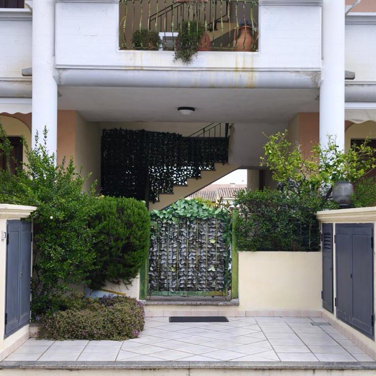 Anna's Home - Appartamento con 2 Camere da Letto - 9