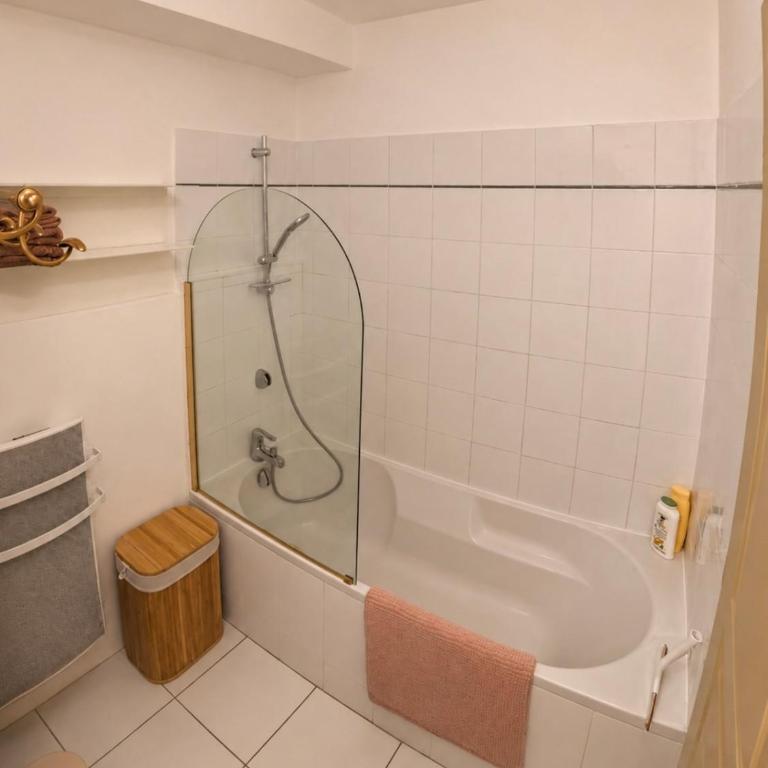 Les Duchesses - 84m2 double suite deluxe - en partie climatisé - Appartement 2 Chambres - 18