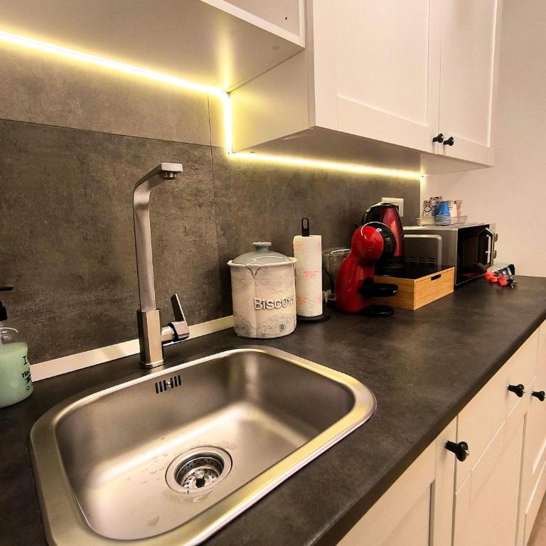 DIMORA NONNA ELENA - Quartieri Spagnoli - Camera Matrimoniale con Bagno Privato - 19