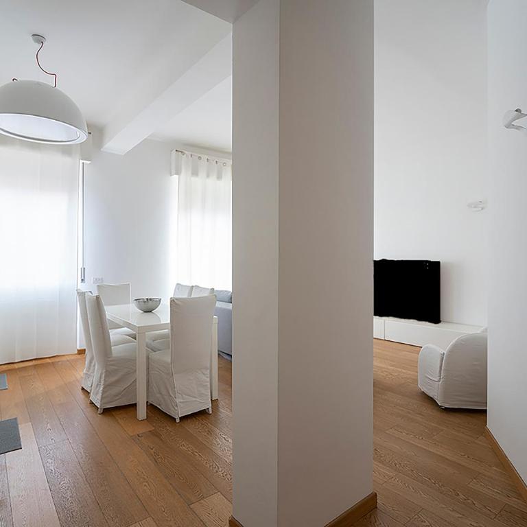 Bright Apartment in Corso Como - Appartamento con 2 Camere da Letto - 2