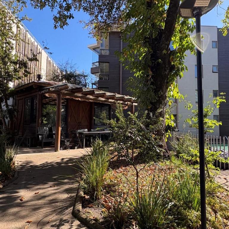 Departamento, piscina temperada y estacionamiento a pasos del centro de Pucón - Apartamento de 2 dormitorios - 37