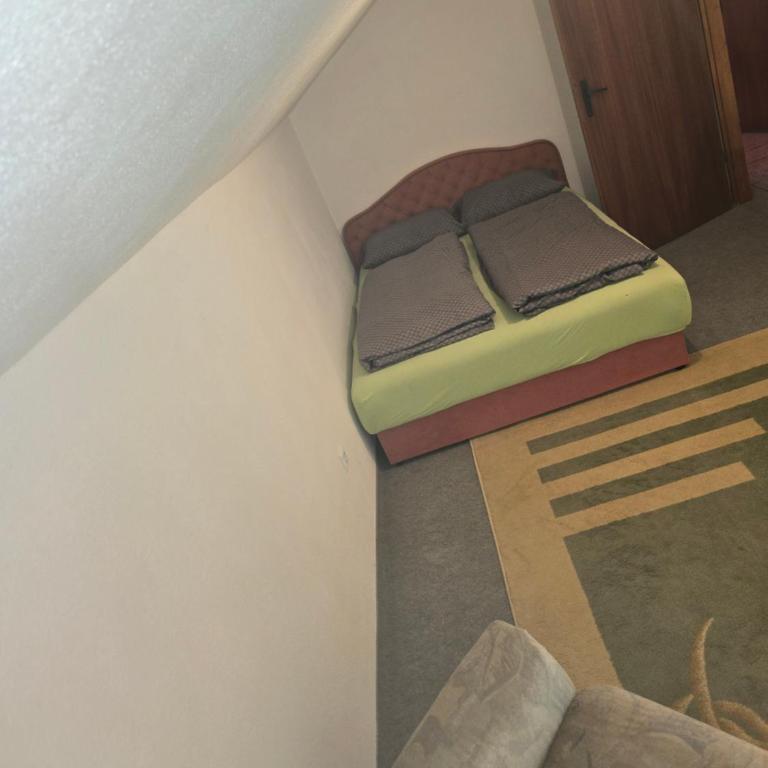 PRENOCiSTE SARA - Dvokrevetna Soba sa Bračnim Krevetom - 4