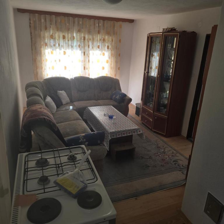 PRENOCiSTE SARA - Dvokrevetna Soba sa Bračnim Krevetom - 3