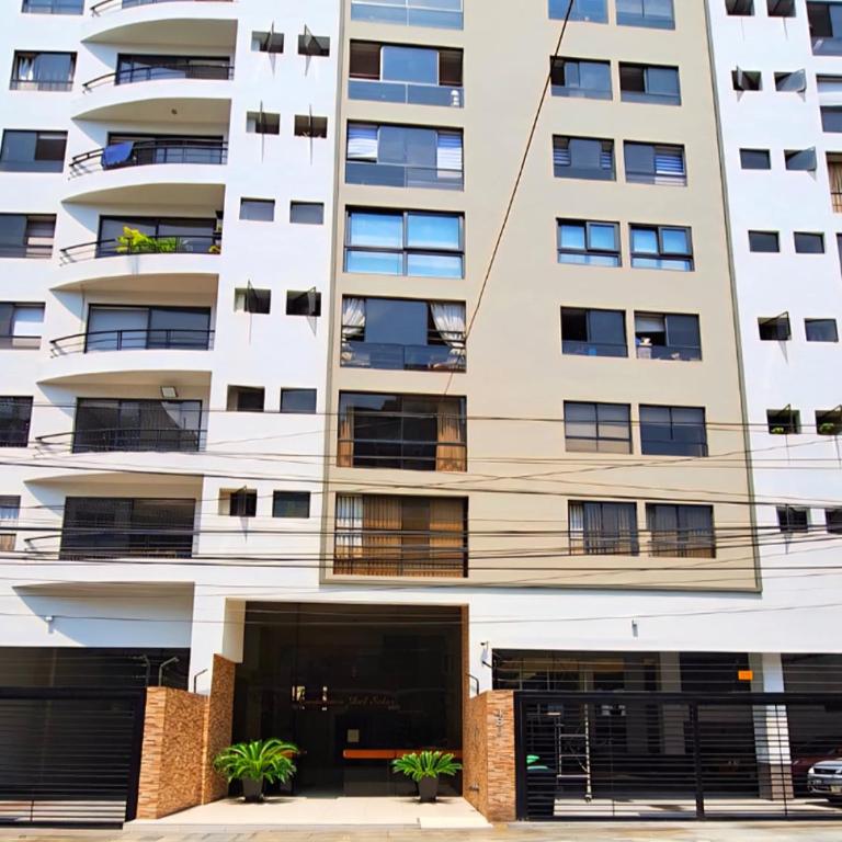Miraflores Solo Room Shared Bath - Single Room with Shared Bathroom - 11