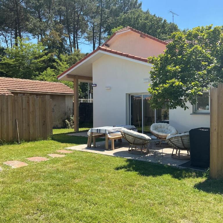 Maison de vacances Helios - Three-Bedroom House - 5