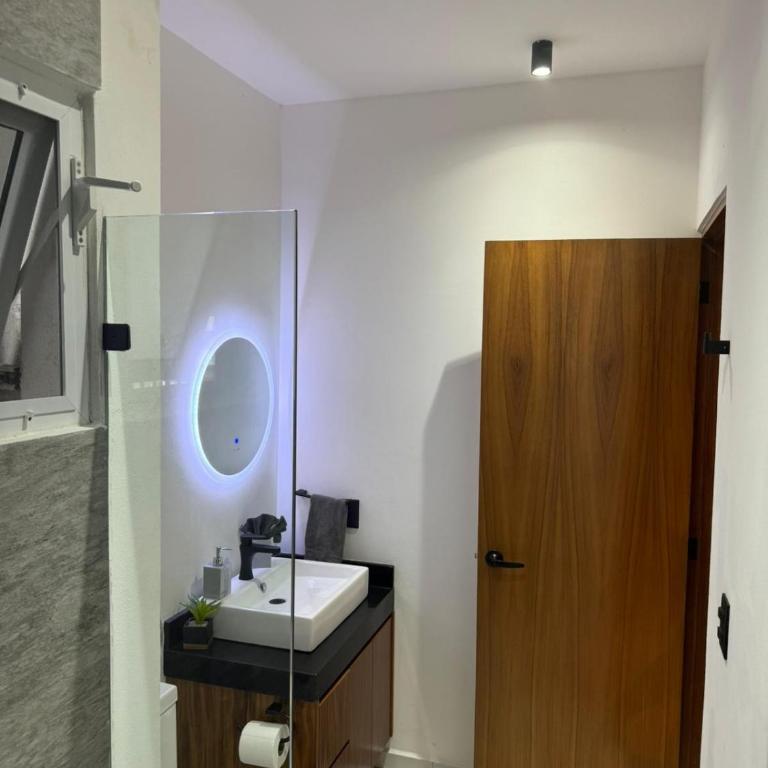 Central 40, 2 bdr Penthouse, Jacuzzi privado - Two-Bedroom Apartment with Balcony and Terrace - 7