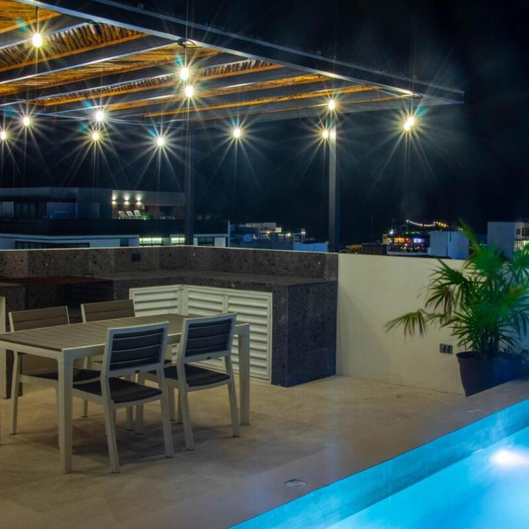 Central 40, 2 bdr Penthouse, Jacuzzi privado - Two-Bedroom Apartment with Balcony and Terrace - 18