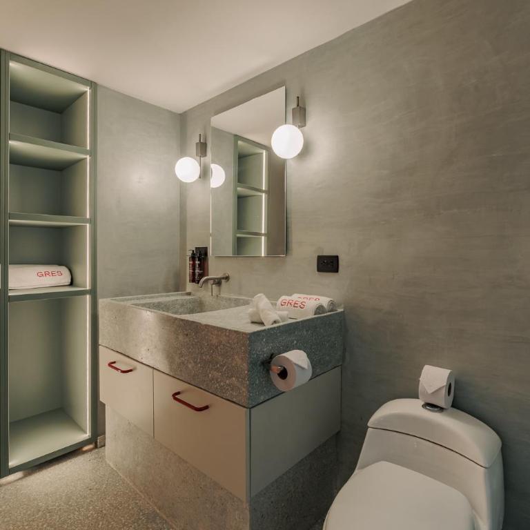 Gres Apartments Medellin - Deluxe One-Bedroom Apartment - 13
