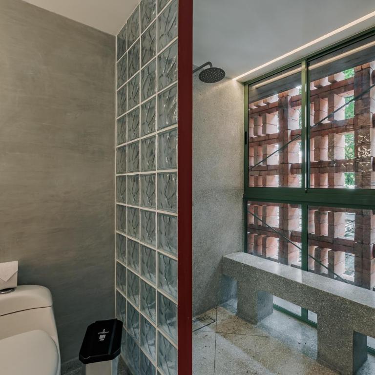 Gres Apartments Medellin - Deluxe One-Bedroom Apartment - 16