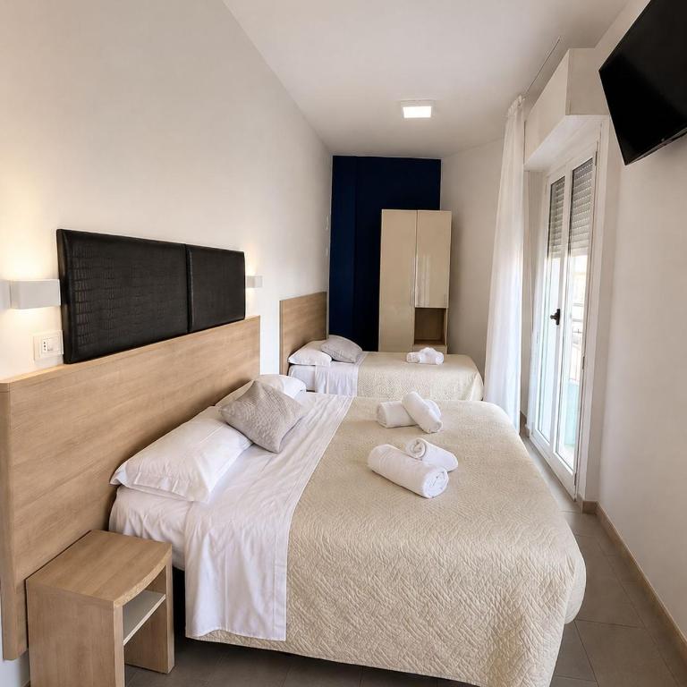 Hotel Aldebaran - Sea & Center - Camera Quadrupla Premium - 4