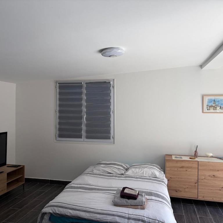 Charmant studio dans résidence privée proche centre ville - Appartement 1 Chambre avec Terrasse - 4