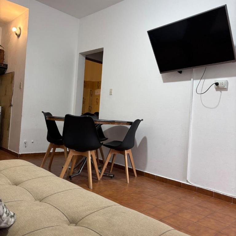 Departamento céntrico con cochera - Apartamento de 2 dormitorios - 7