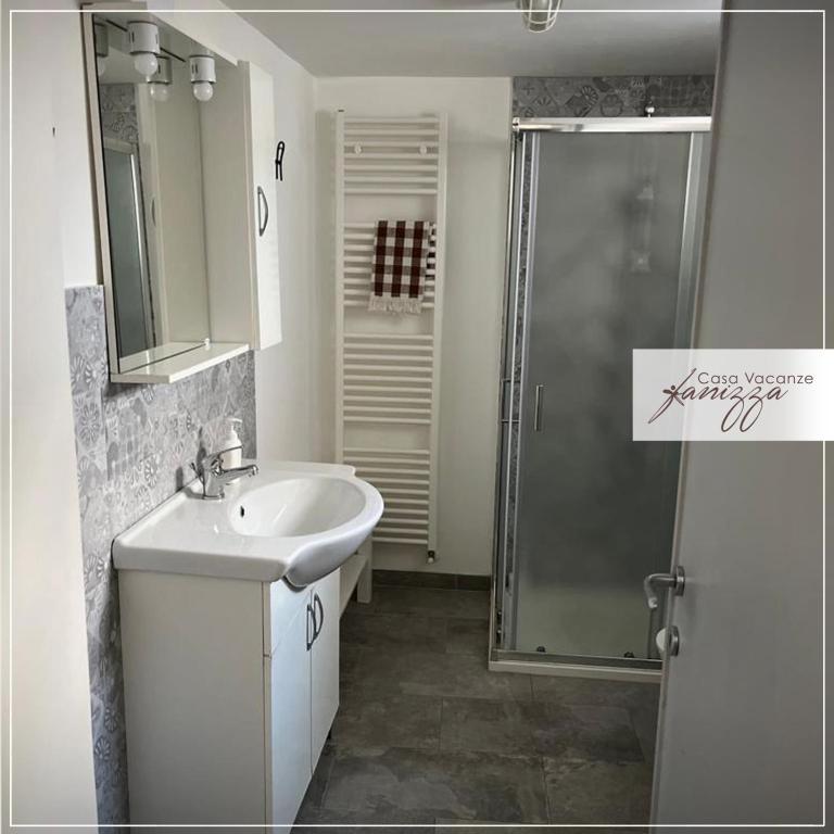 Rebecca e Sofia Stone House affittacamere - Quadruple Room with Private Bathroom - 8