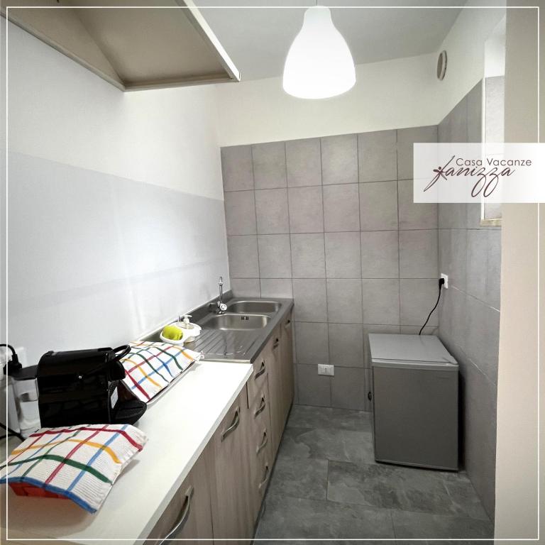 Rebecca e Sofia Stone House affittacamere - Quadruple Room with Private Bathroom - 12