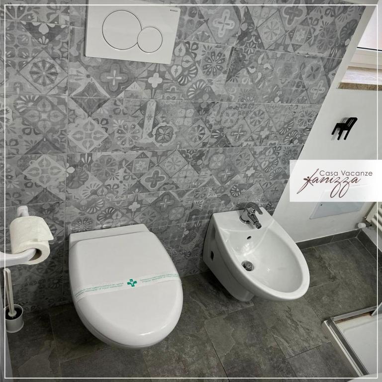 Rebecca e Sofia Stone House affittacamere - Quadruple Room with Private Bathroom - 20
