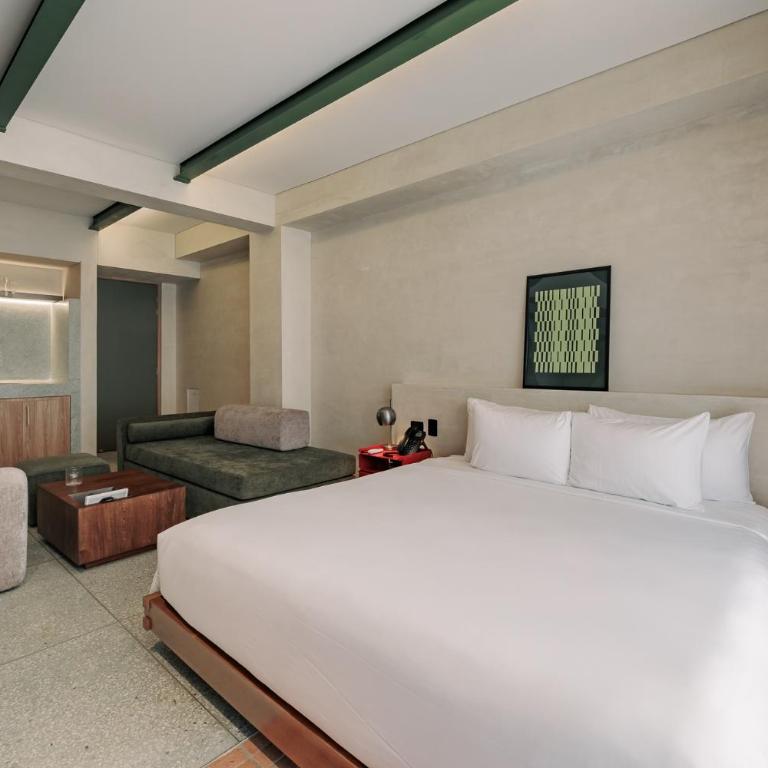Gres Apartments Medellin - One-Bedroom Apartment with Balcony - 6
