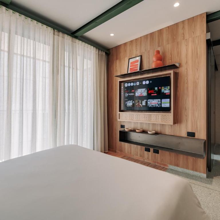 Gres Apartments Medellin - One-Bedroom Apartment with Balcony - 7