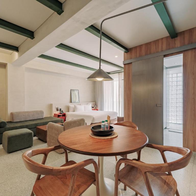 Gres Apartments Medellin - One-Bedroom Apartment with Balcony - 4